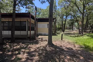 325 Oakgrove Cir, Elm Mott, TX 76640 - Photo 5