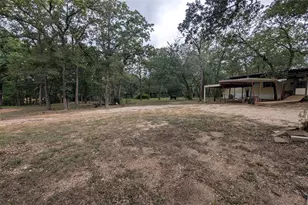 325 Oakgrove Cir, Elm Mott, TX 76640 - Photo 3
