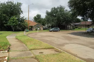 812 Red Oak Dr, Lewisville, TX 75067 - Photo 7