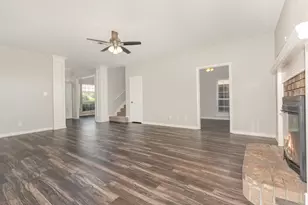 1305 Barclay Dr, Carrollton, TX 75007 - Photo 3