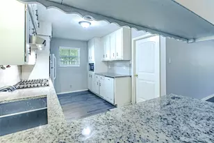 1000 N Harrison, West, TX 76691 - Photo 5