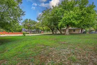 1000 N Harrison, West, TX 76691 - Photo 15