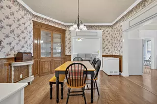 217 E 1st St, Weatherford, TX 76086 - Photo 17