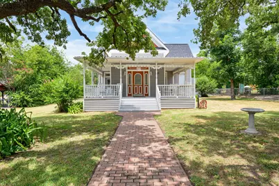 217 E 1st Street, Weatherford, TX 76086 - Photo 3