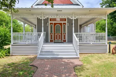 217 E 1st Street, Weatherford, TX 76086 - Photo 5