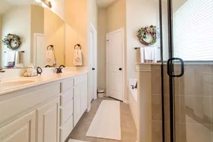 908 Lake Grove Dr, Little Elm, TX 75068 - Photo 5