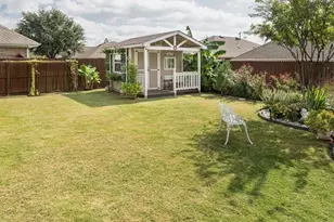 908 Lake Grove Dr, Little Elm, TX 75068 - Photo 9