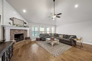 903 Dublin Ct, McGregor, TX 76657 - Photo 17