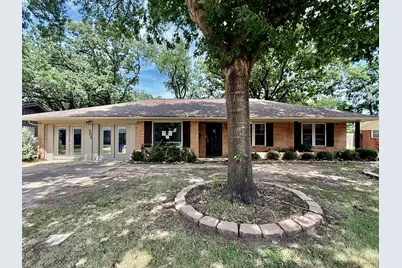 202 Juniper Street, Mansfield, TX 76063 - Photo 1