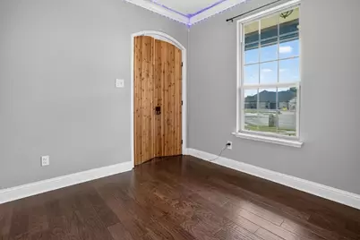 1626 Hawthorne Street, Cleburne, TX 76033 - Photo 25