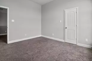 1626 Hawthorne St, Cleburne, TX 76033 - Photo 33