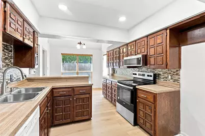 8782 Marilyn Drive, Frisco, TX 75033 - Photo 7