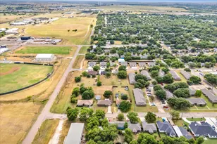 1013 S Madison St, McGregor, TX 76657 - Photo 29