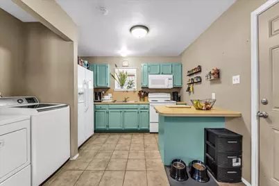 1013 S Madison Street, McGregor, TX 76657 - Photo 9