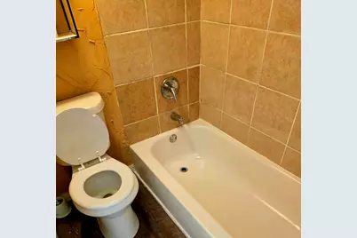 558 E Avenue J #A, Grand Prairie, TX 75050 - Photo 5
