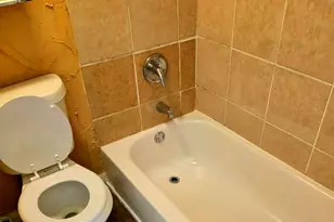 558 E Avenue J, Grand Prairie, TX 75050 - Photo 5