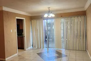 558 E Avenue J, Grand Prairie, TX 75050 - Photo 3