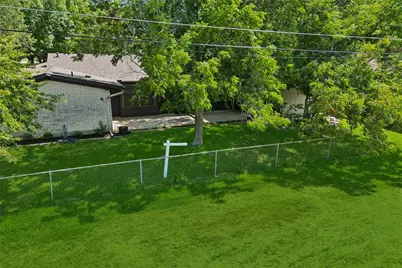 1928 Loma Linda Court, Fort Worth, TX 76112 - Photo 33