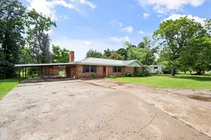 701 Kelly St, Fairfield, TX 75840 - Photo 1