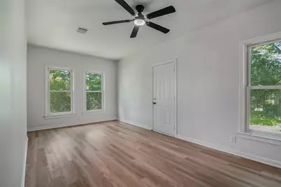 1421 S Scullin Avenue, Denison, TX 75020 - Photo 19