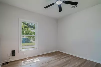 1421 S Scullin Avenue, Denison, TX 75020 - Photo 17