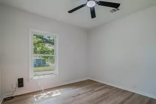 1421 S Scullin Ave, Denison, TX 75020 - Photo 17