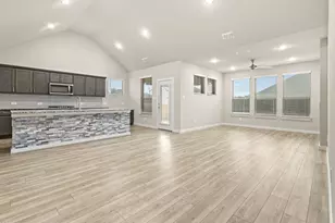 652 Congressional Ave, Red Oak, TX 75154 - Photo 5