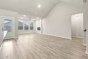 652 Congressional Ave, Red Oak, TX 75154 - Photo 9