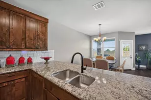 39 S Highland Dr, Sanger, TX 76266 - Photo 9