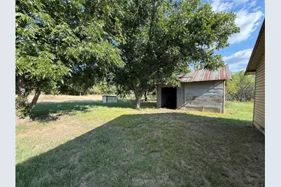 902 Grimes Road, Mineral Wells, TX 76067 - Photo 15