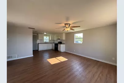 902 Grimes Road, Mineral Wells, TX 76067 - Photo 3