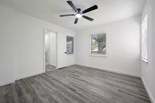 209 W 12th St, Irving, TX 75060 - Photo 9