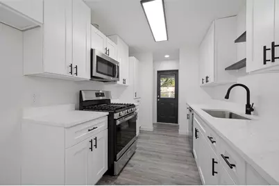 209 W 12th Street, Irving, TX 75060 - Photo 5