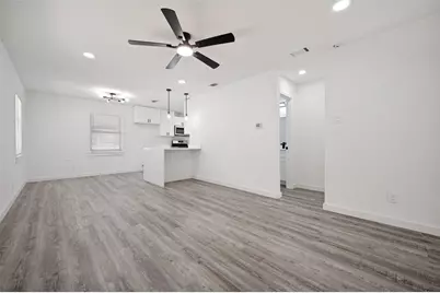 209 W 12th Street, Irving, TX 75060 - Photo 3