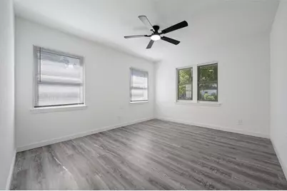 209 W 12th Street, Irving, TX 75060 - Photo 7