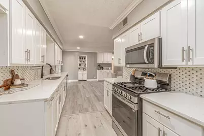 1409 Crestview Drive, Kaufman, TX 75142 - Photo 7
