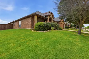 1608 Salado Tr, Weatherford, TX 76087 - Photo 3