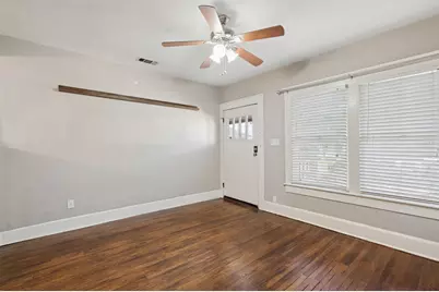 2111 Washington Avenue, Fort Worth, TX 76110 - Photo 9