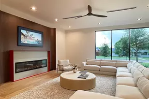 10236 Crestover Dr, Dallas, TX 75229 - Photo 5