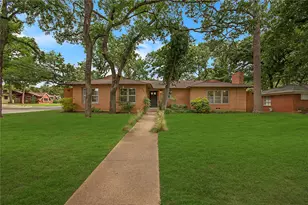 1200 Barker St, Arlington, TX 76012 - Photo 3