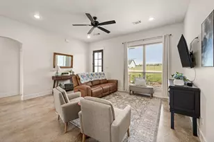 212 Jimmy Ln, Millsap, TX 76066 - Photo 5