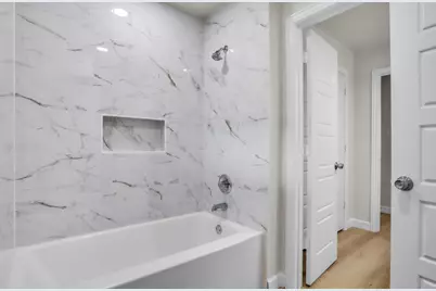 729 Surrey Circle, Grand Prairie, TX 75050 - Photo 17