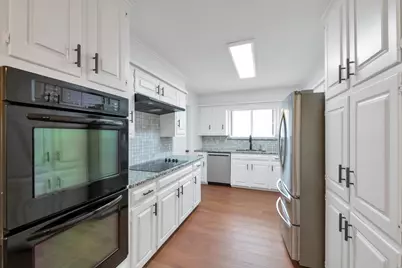 2127 Tanglewood Drive, Grapevine, TX 76051 - Photo 7