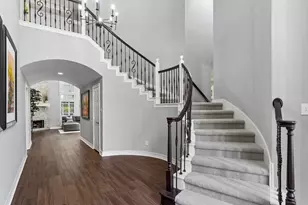 801 Glendevon Dr, McKinney, TX 75071 - Photo 11