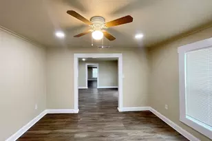 1107 Hall St, McKinney, TX 75069 - Photo 3