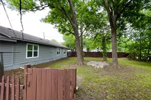 1107 Hall St, McKinney, TX 75069 - Photo 7
