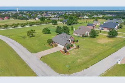 2300 E Emerald Bend Court, Granbury, TX 76049 - Photo 37