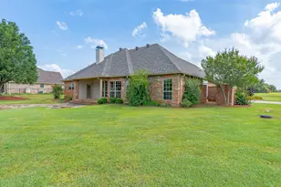 2300 E Emerald Bend Ct, Granbury, TX 76049 - Photo 31