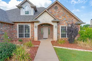 2300 E Emerald Bend Ct, Granbury, TX 76049 - Photo 3