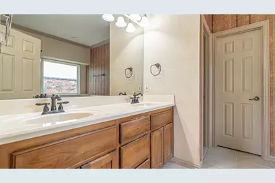 2300 E Emerald Bend Court, Granbury, TX 76049 - Photo 15